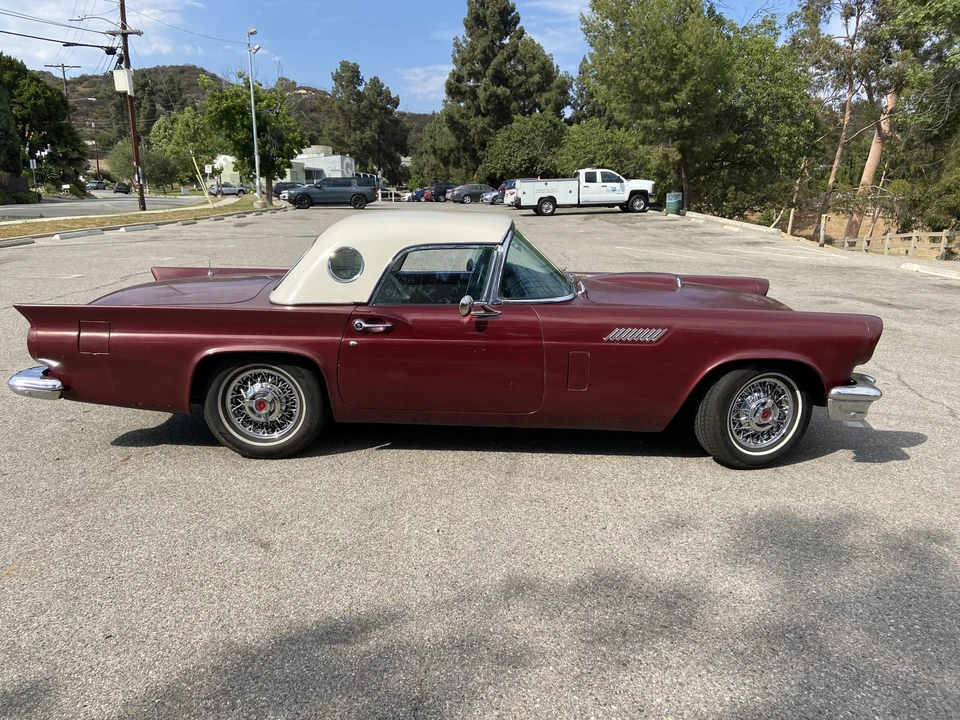 1957 Ford Thunderbird 1st Gen - Image 15 of 31