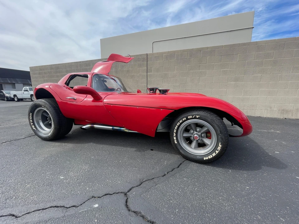 Chevrolet - Image 18 of 31
