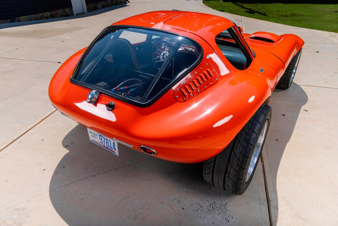 Chevrolet - Image 16 of 31