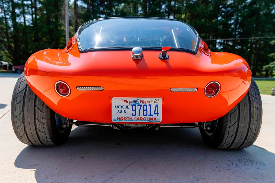 Chevrolet - Image 13 of 31