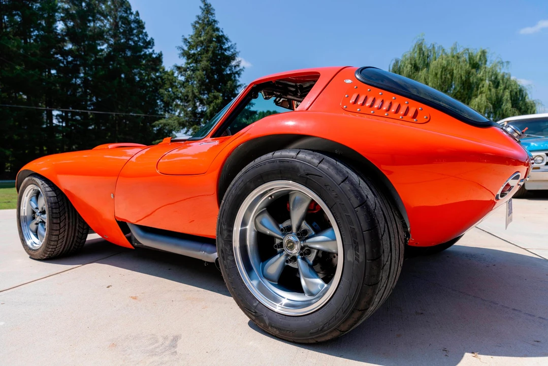 Chevrolet - Image 12 of 31
