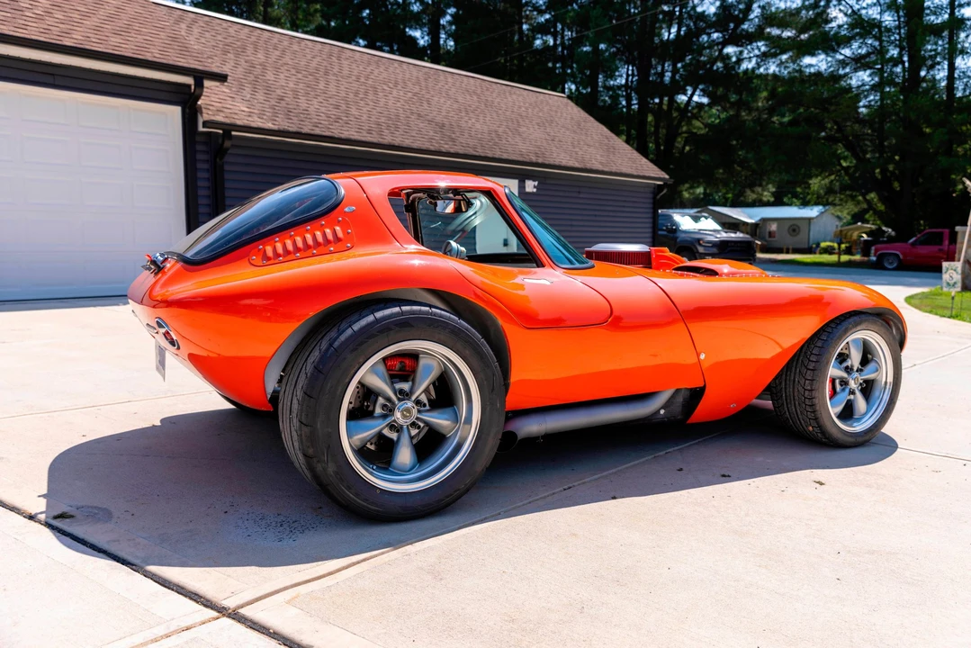 Chevrolet - Image 20 of 31