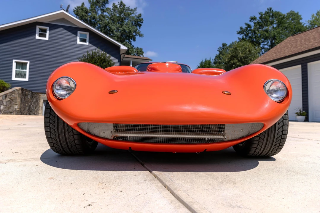 Chevrolet - Image 30 of 31