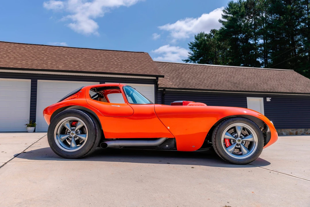 Chevrolet - Image 22 of 31