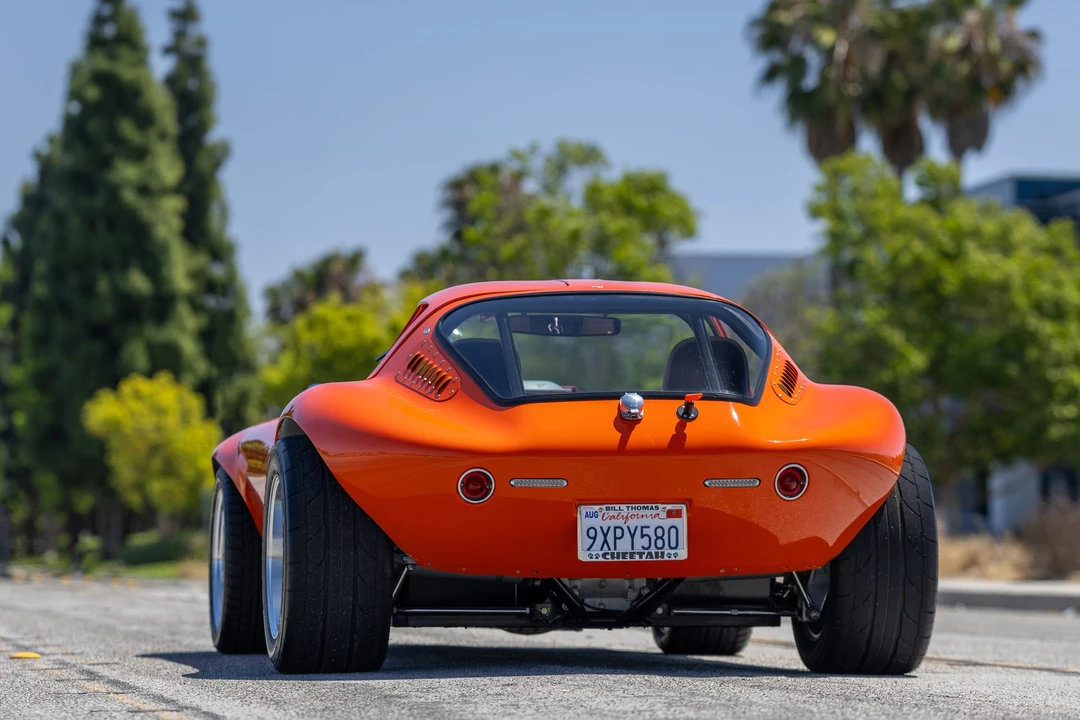 Vehicle image 25 of 31