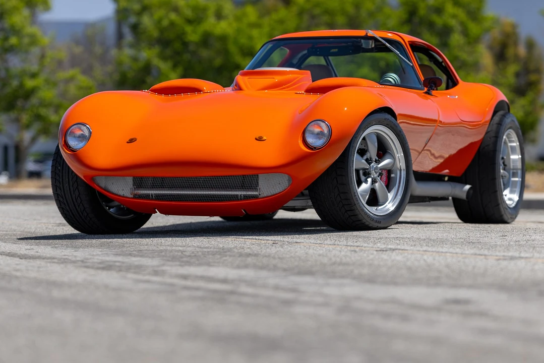 Vehicle image 8 of 31