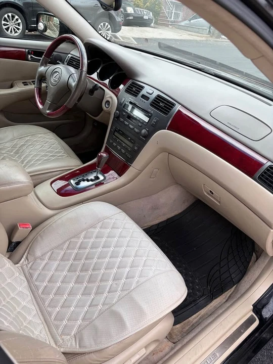 2003 Lexus ES 3rd Gen - Image 7 of 10