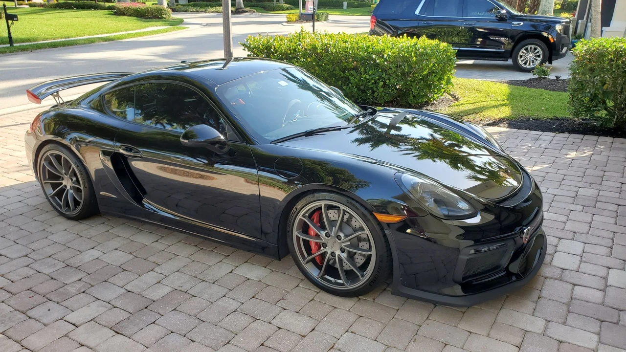 2016 Porsche 981 Cayman GT4 - Image 3 of 27