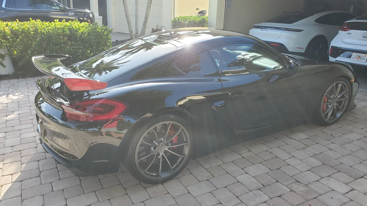 2016 Porsche 981 Cayman GT4 - Image 4 of 27