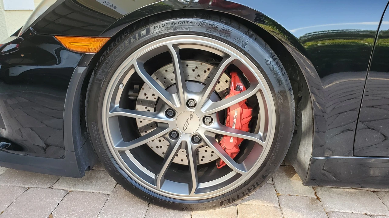 2016 Porsche 981 Cayman GT4 - Image 8 of 27