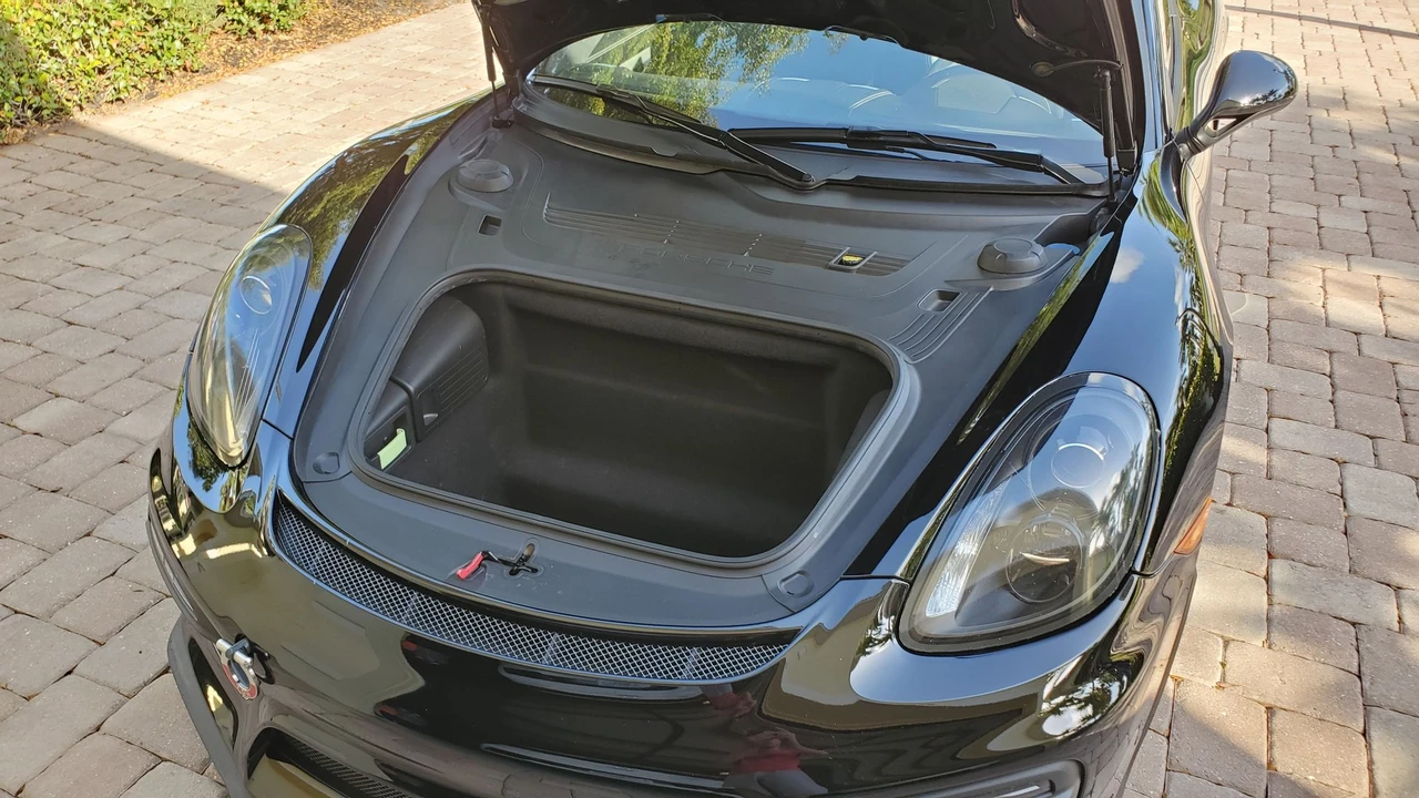 2016 Porsche 981 Cayman GT4 - Image 9 of 27
