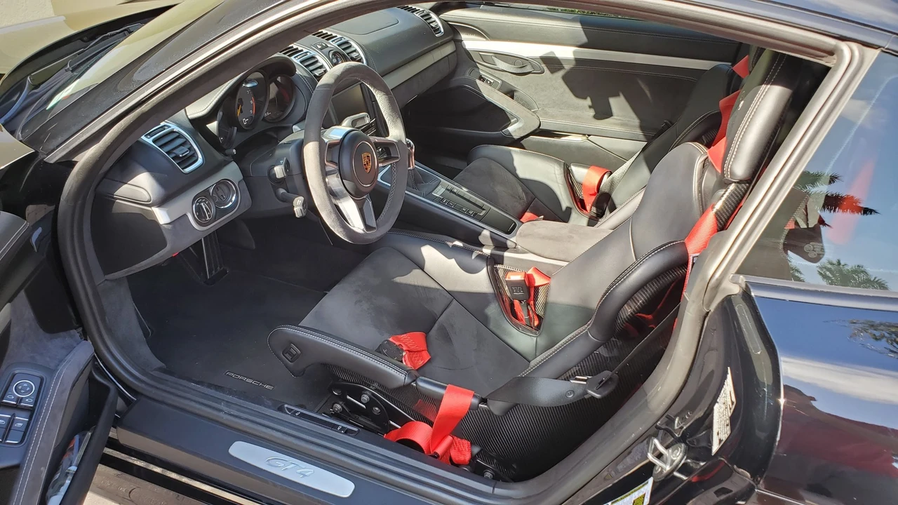 2016 Porsche 981 Cayman GT4 - Image 12 of 27