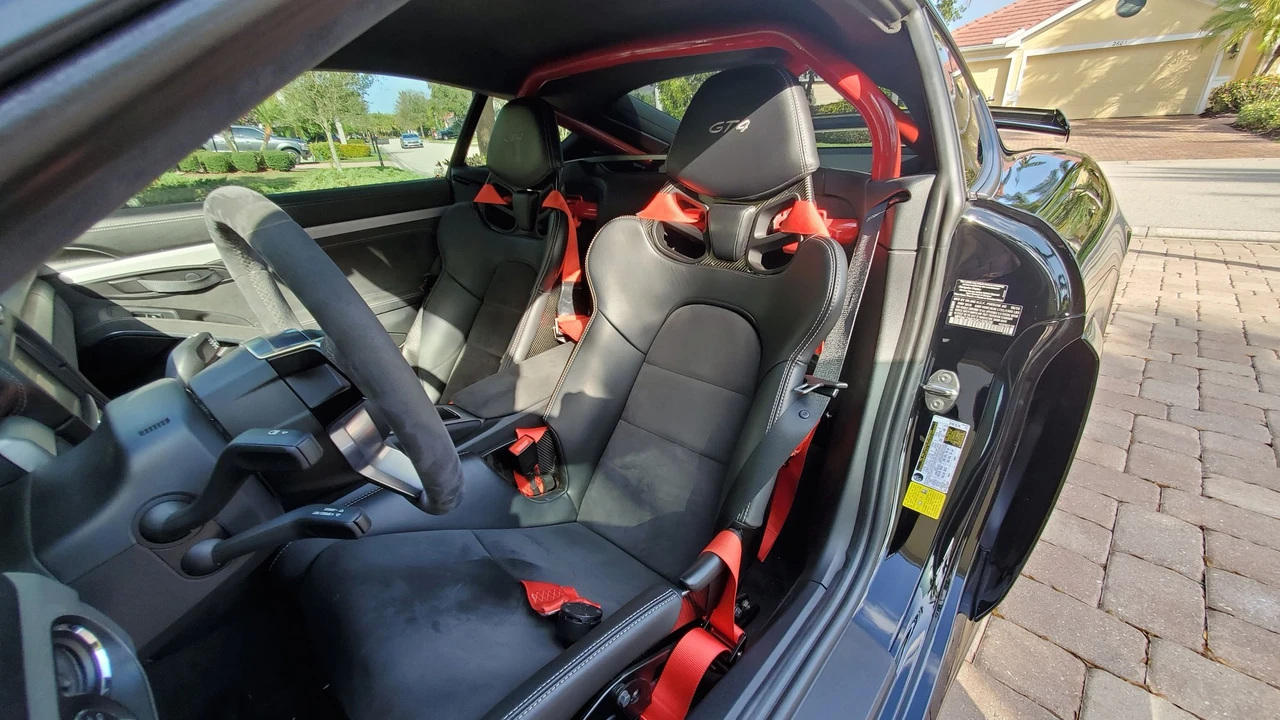 2016 Porsche 981 Cayman GT4 - Image 13 of 27