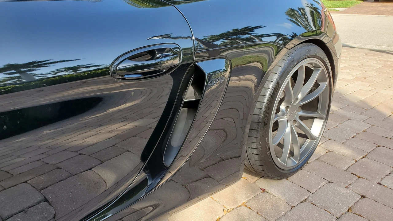 2016 Porsche 981 Cayman GT4 - Image 6 of 27