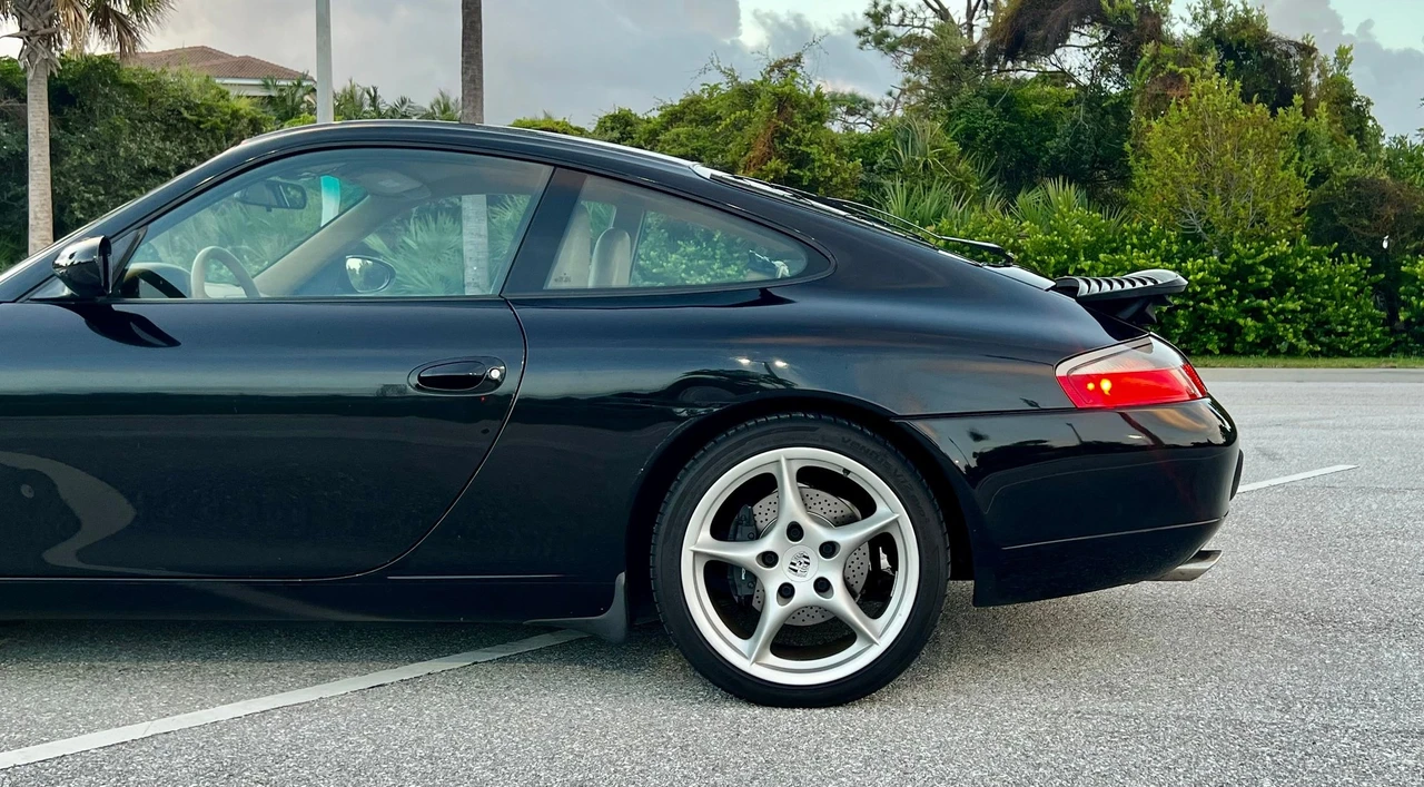 1999 Porsche 996 Carrera - Image 17 of 20