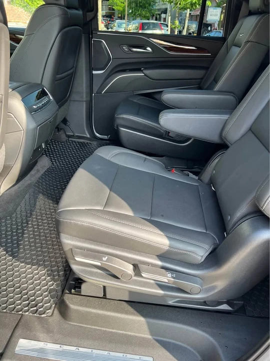 2022 Cadillac Escalade 5th Gen - Image 6 of 7
