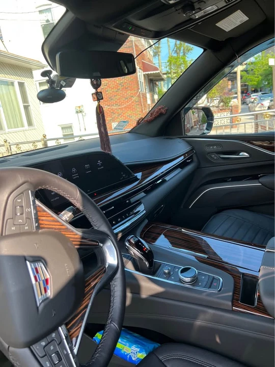 2022 Cadillac Escalade 5th Gen - Image 3 of 7