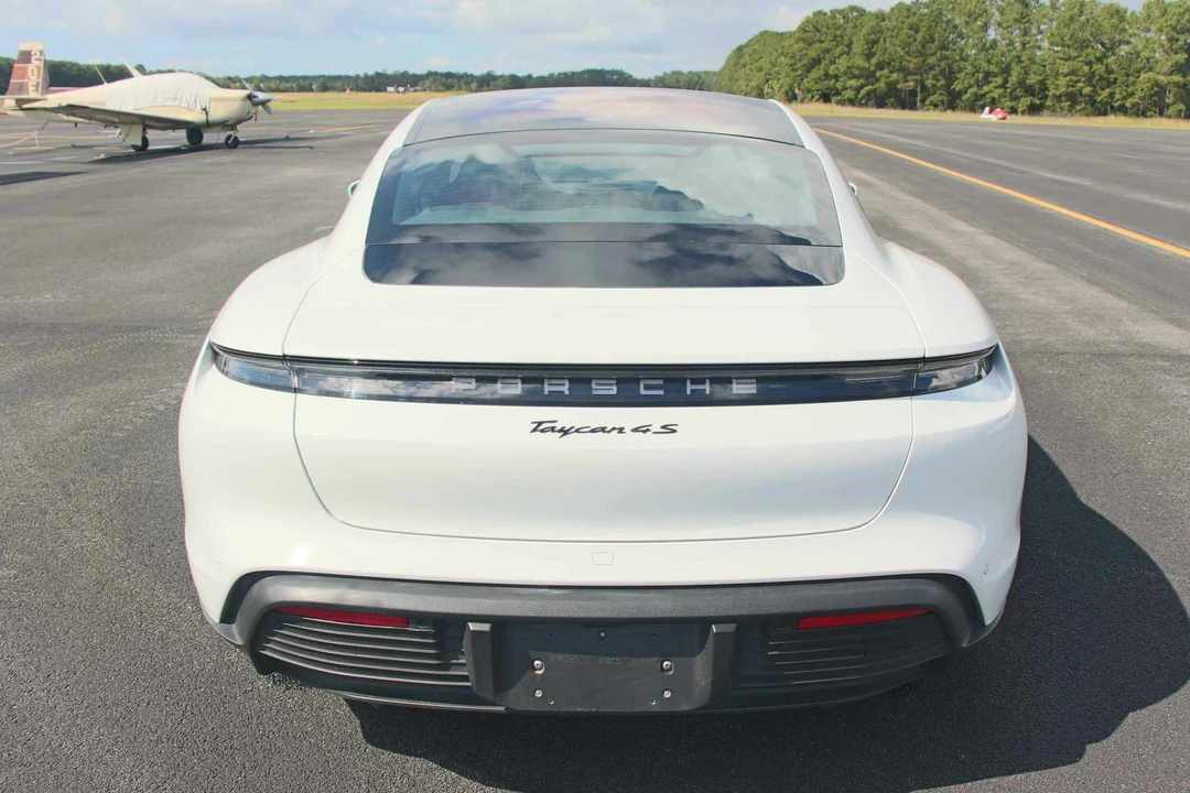 2021 Porsche Taycan 4S - Image 3 of 31