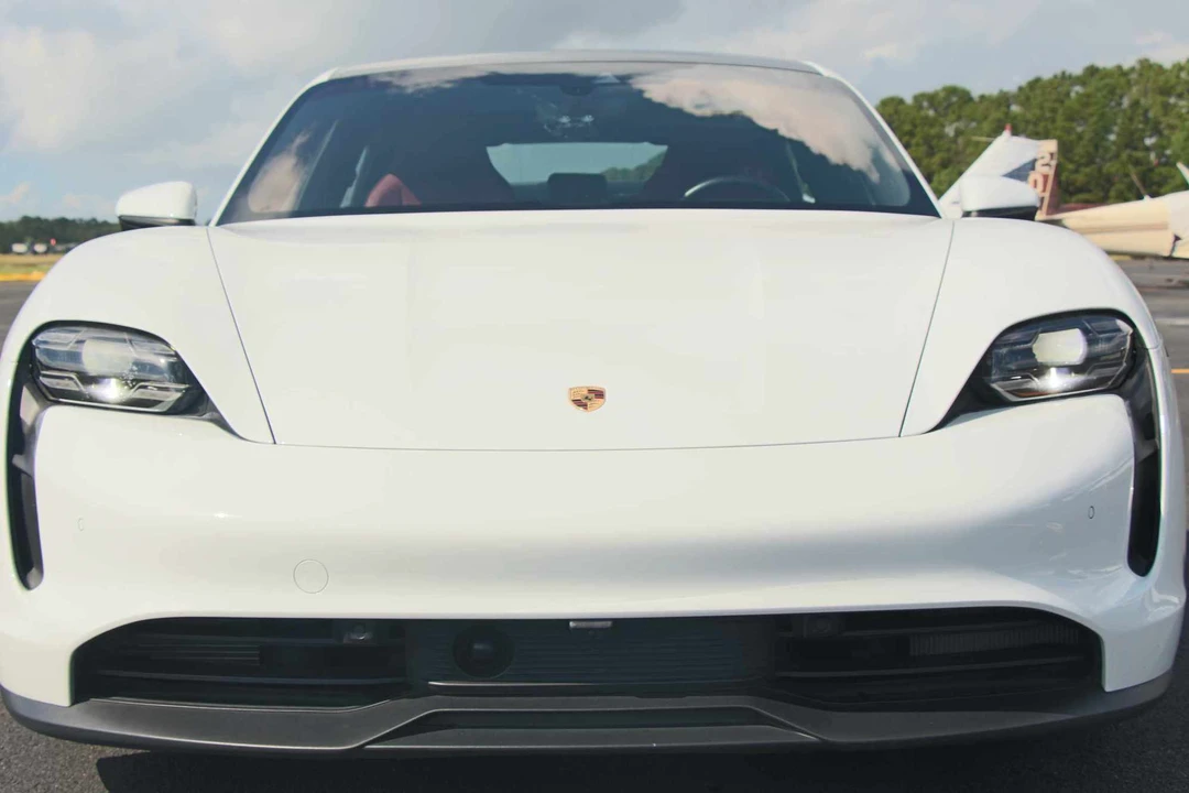 2021 Porsche Taycan 4S - Image 4 of 31