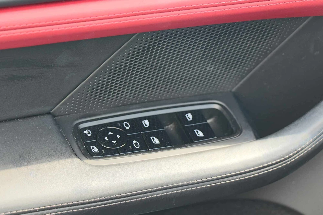 2021 Porsche Taycan 4S - Image 20 of 31
