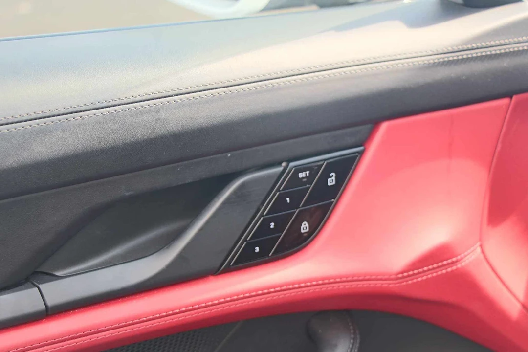 2021 Porsche Taycan 4S - Image 21 of 31