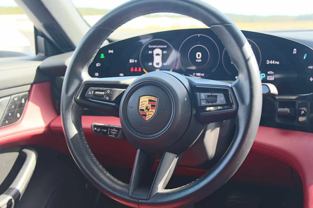 2021 Porsche Taycan 4S - Image 28 of 31