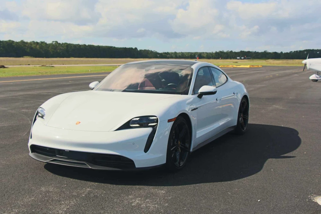 2021 Porsche Taycan 4S - Image 8 of 31