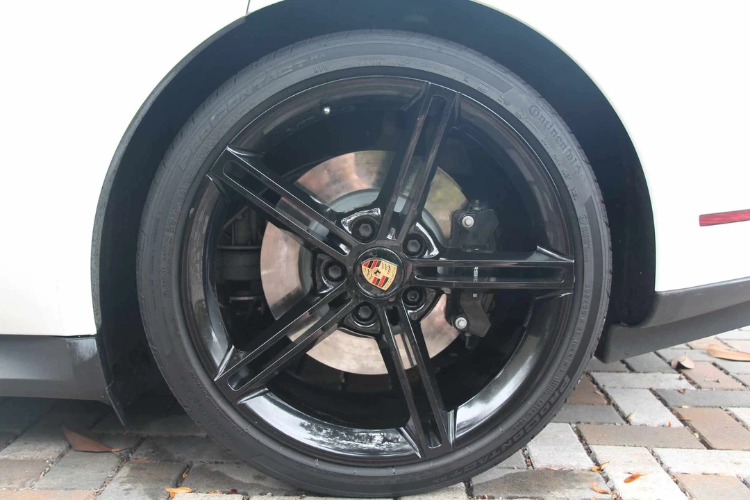 2021 Porsche Taycan 4S - Image 11 of 31