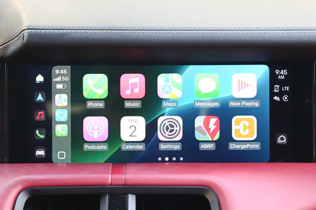 2021 Porsche Taycan 4S - Image 18 of 31