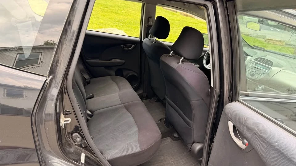 2011 Honda Fit - Image 4 of 8