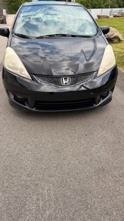 2011 Honda Fit - Image 6 of 8