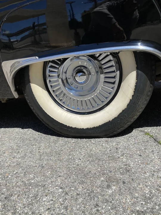1957 Ford Thunderbird 1st Gen - Image 25 of 31