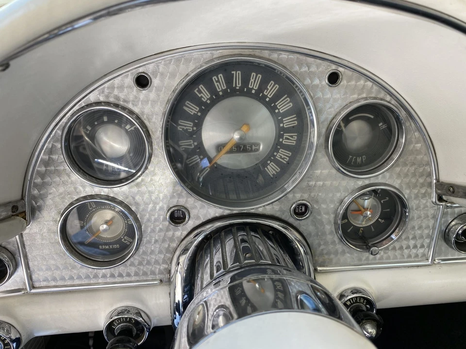 1957 Ford Thunderbird 1st Gen - Image 29 of 31