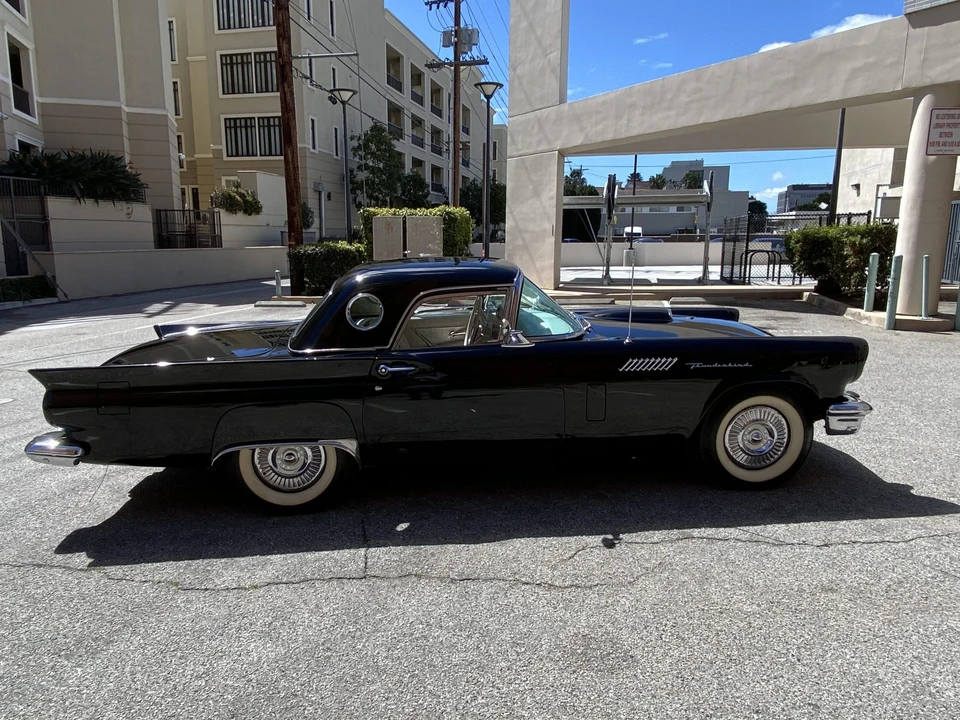 1957 Ford Thunderbird 1st Gen - Image 5 of 31