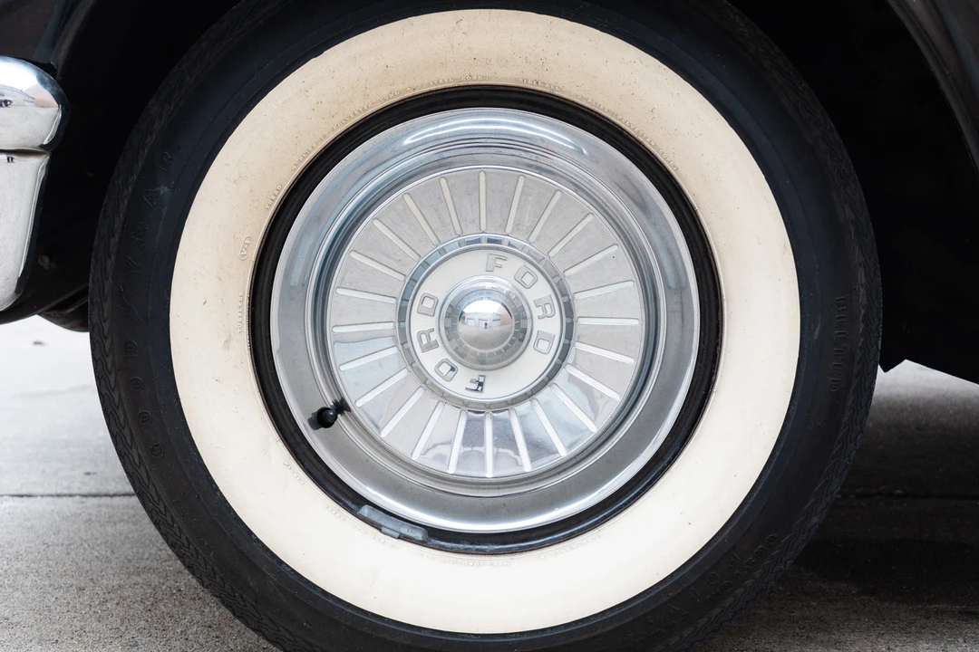 1957 Ford Thunderbird 1st Gen - Image 31 of 31