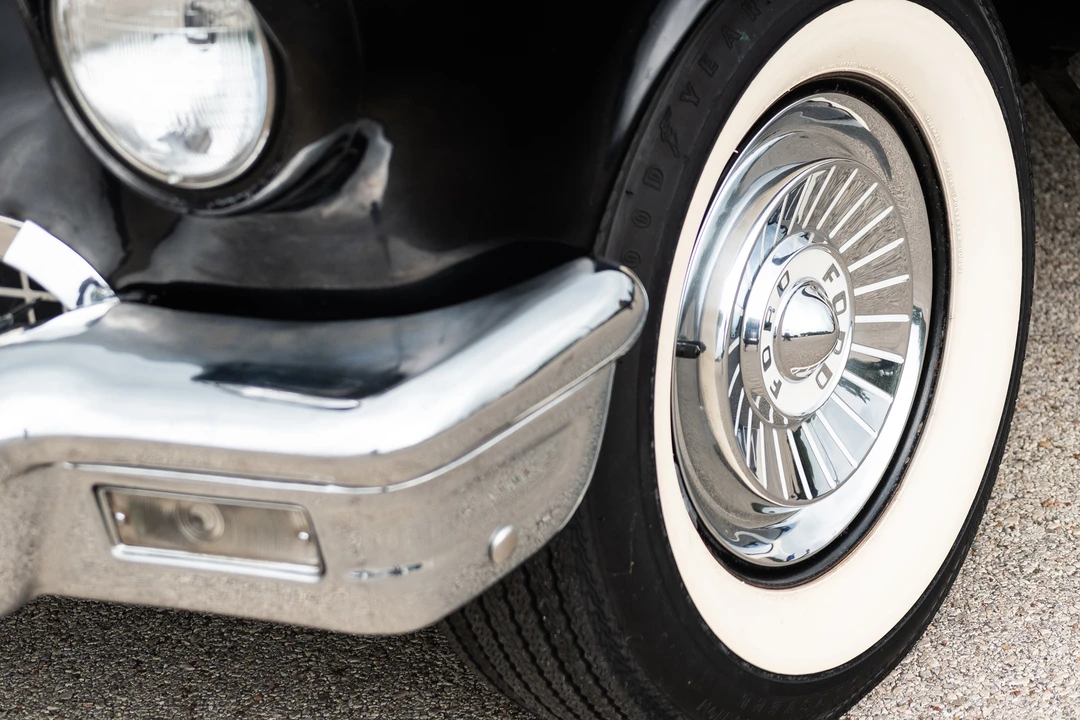 1957 Ford Thunderbird 1st Gen - Image 17 of 31