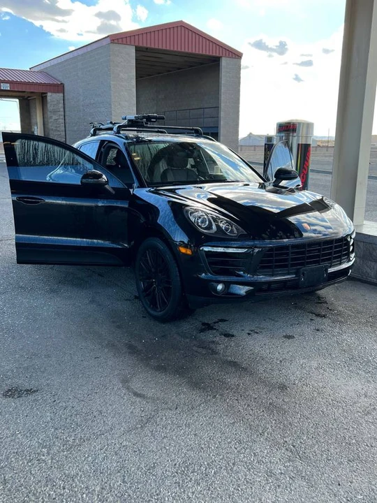 2017 Porsche Macan - Image 5 of 6