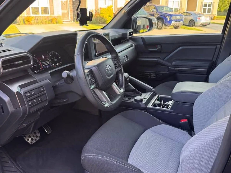 2025 Toyota 4Runner 6th Gen - Image 2 of 5