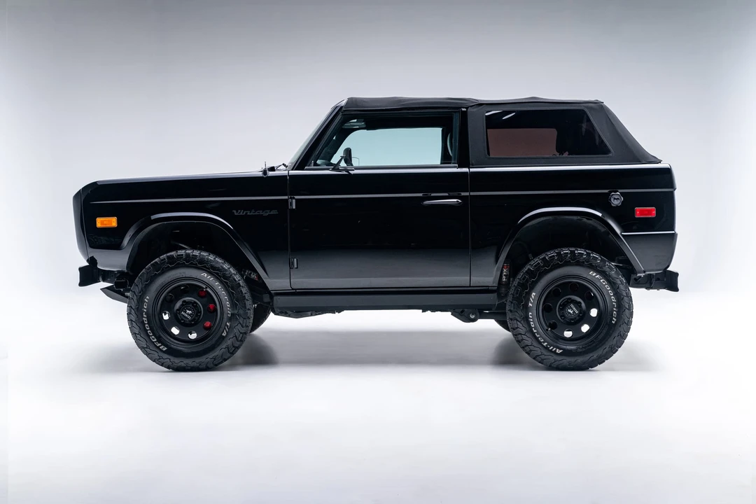 2023 Ford Bronco 6th Gen - Image 25 of 31