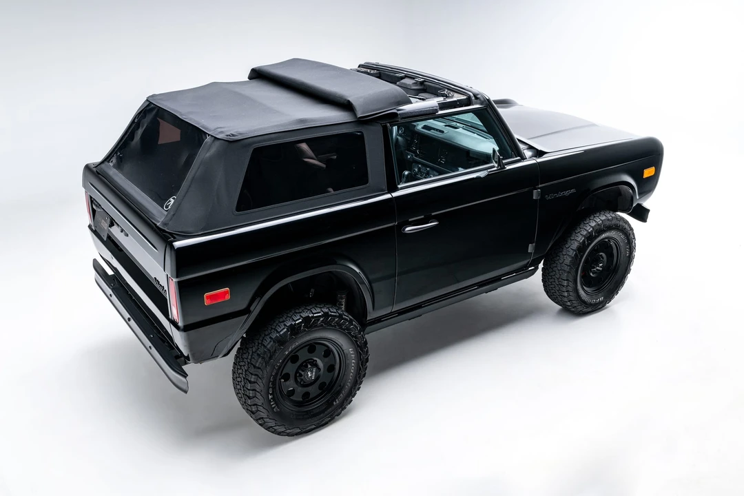 2023 Ford Bronco 6th Gen - Image 16 of 31
