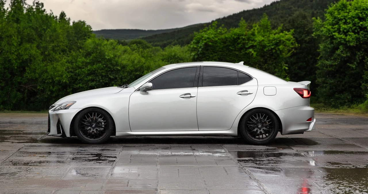 2011 Lexus IS 2nd Gen - Image 8 of 31