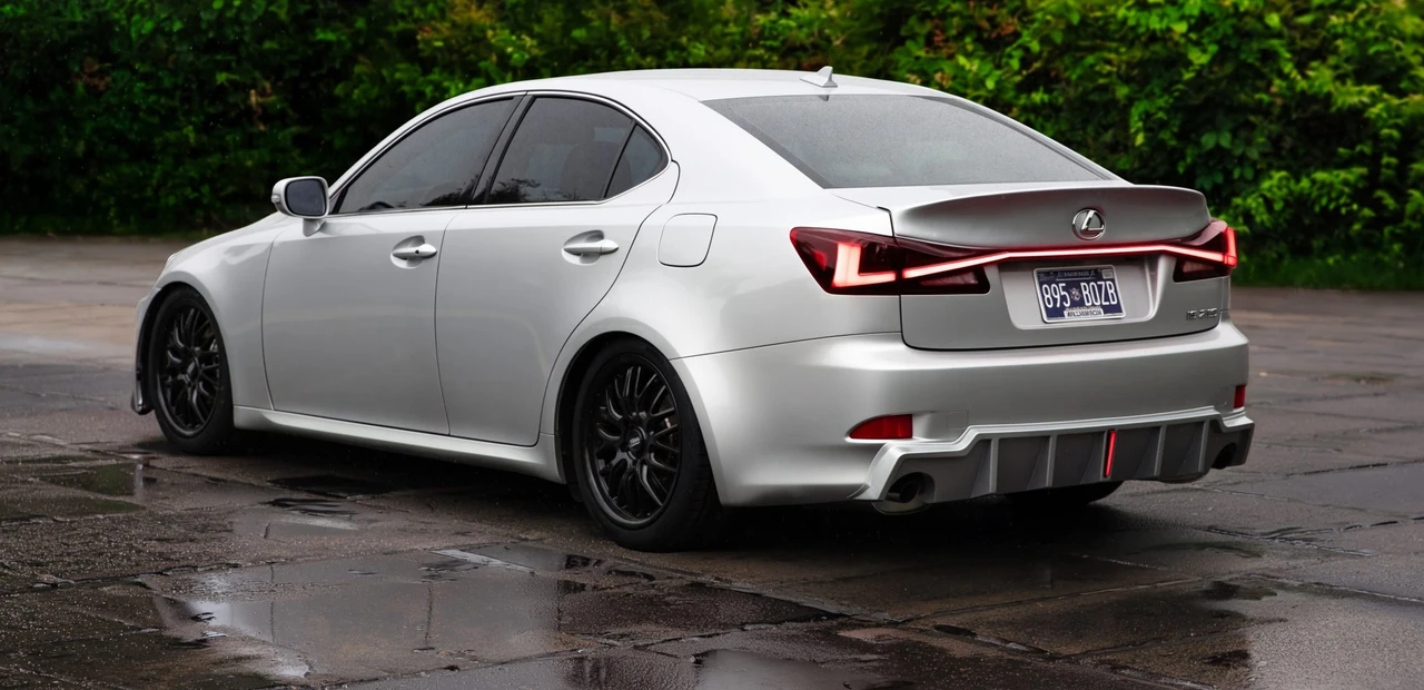 2011 Lexus IS 2nd Gen - Image 7 of 31