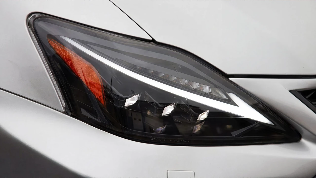 2011 Lexus IS 2nd Gen - Image 9 of 31