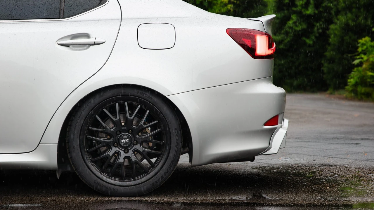 2011 Lexus IS 2nd Gen - Image 11 of 31