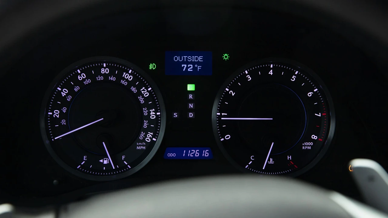 2011 Lexus IS 2nd Gen - Image 19 of 31
