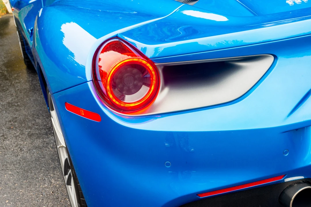 2018 Ferrari 488 Spider - Image 14 of 31