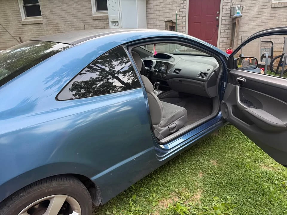 2008 Honda Civic 8th Gen - Image 2 of 6