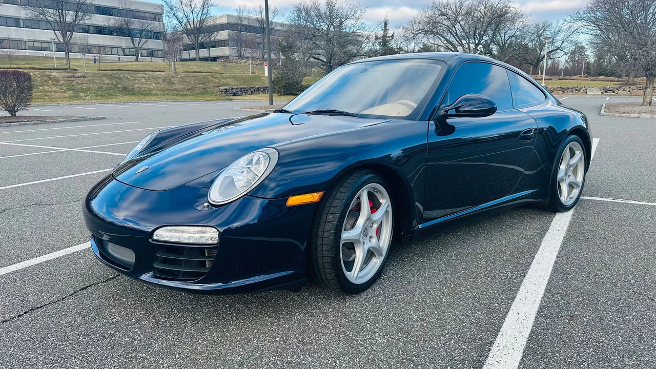 2009 Porsche 911 - Image 6 of 31