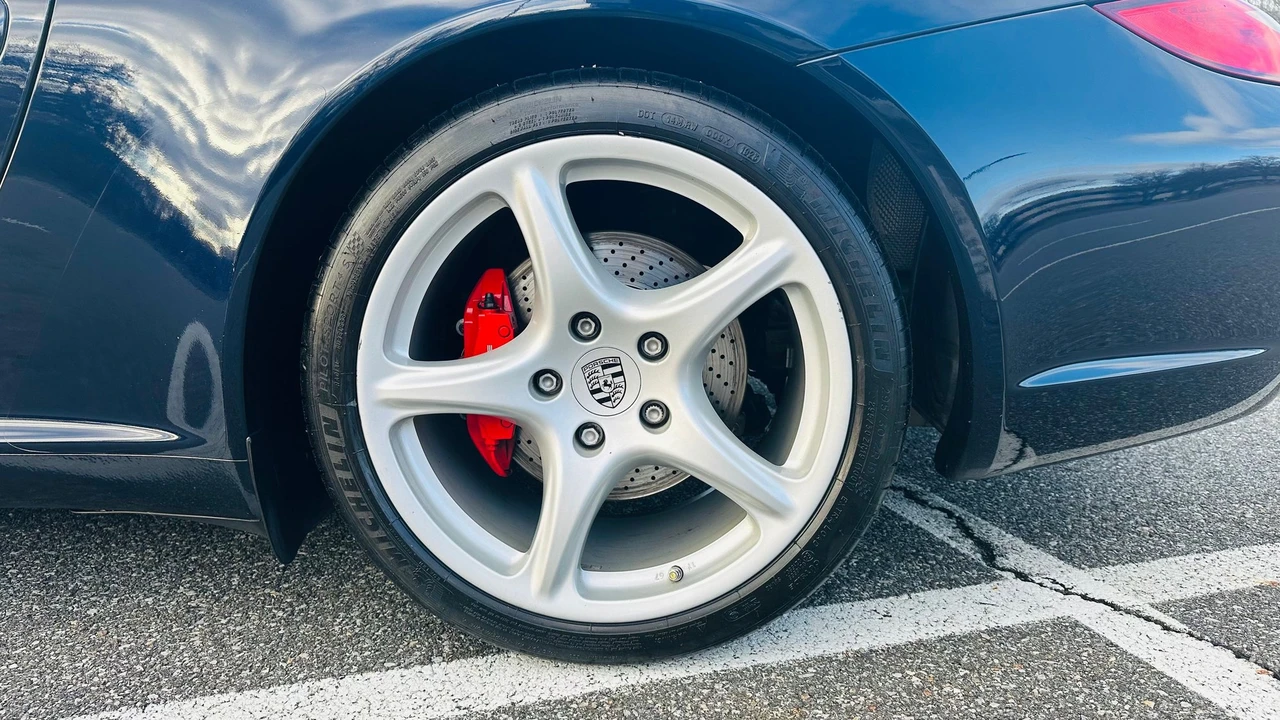 2009 Porsche 911 - Image 10 of 31