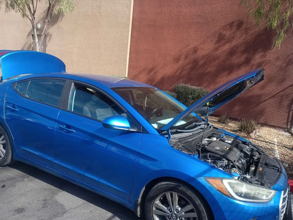 2017 Hyundai Elantra - Image 3 of 4
